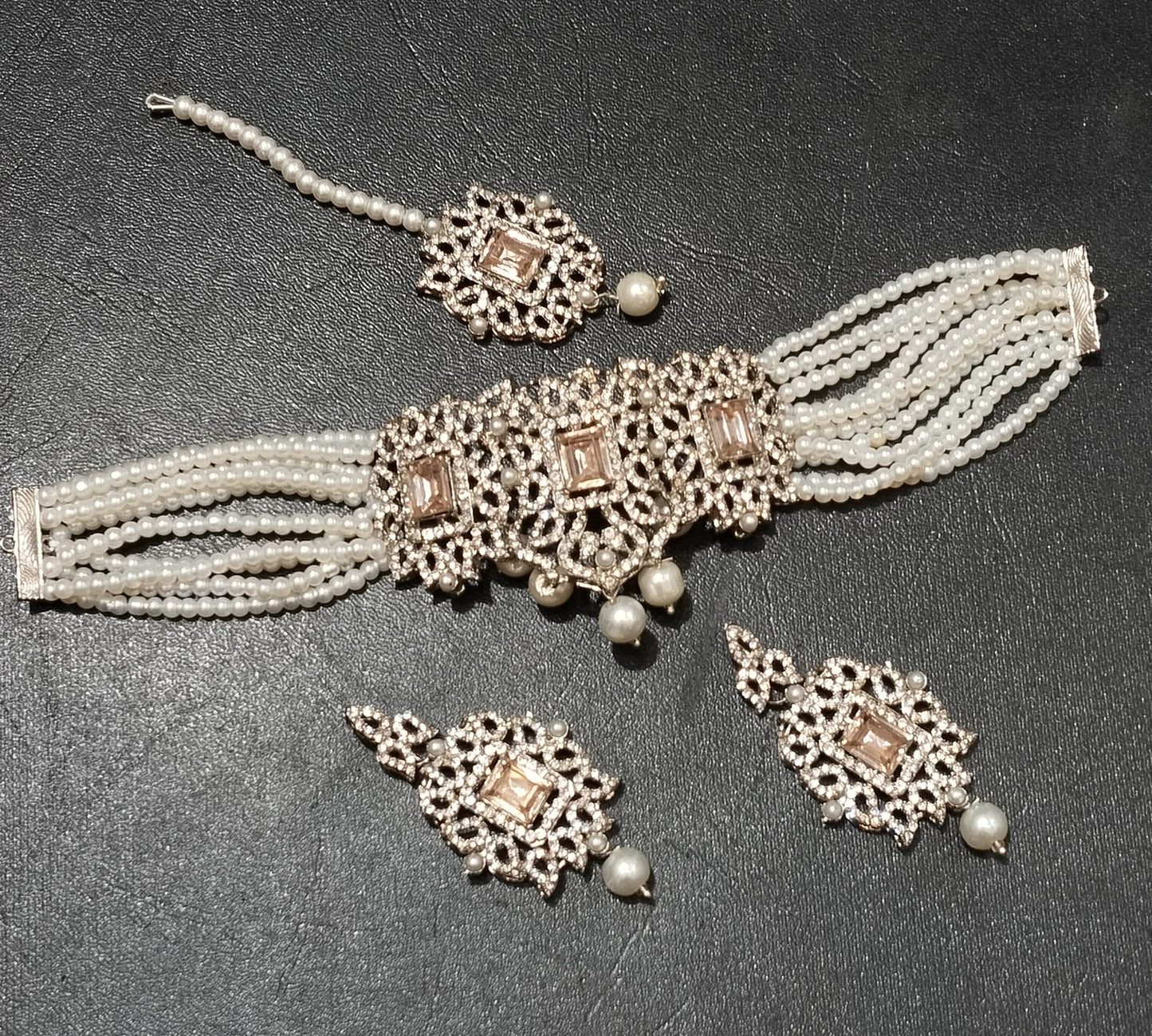 Gulshan-e-Zevar (Garden of Jewels)