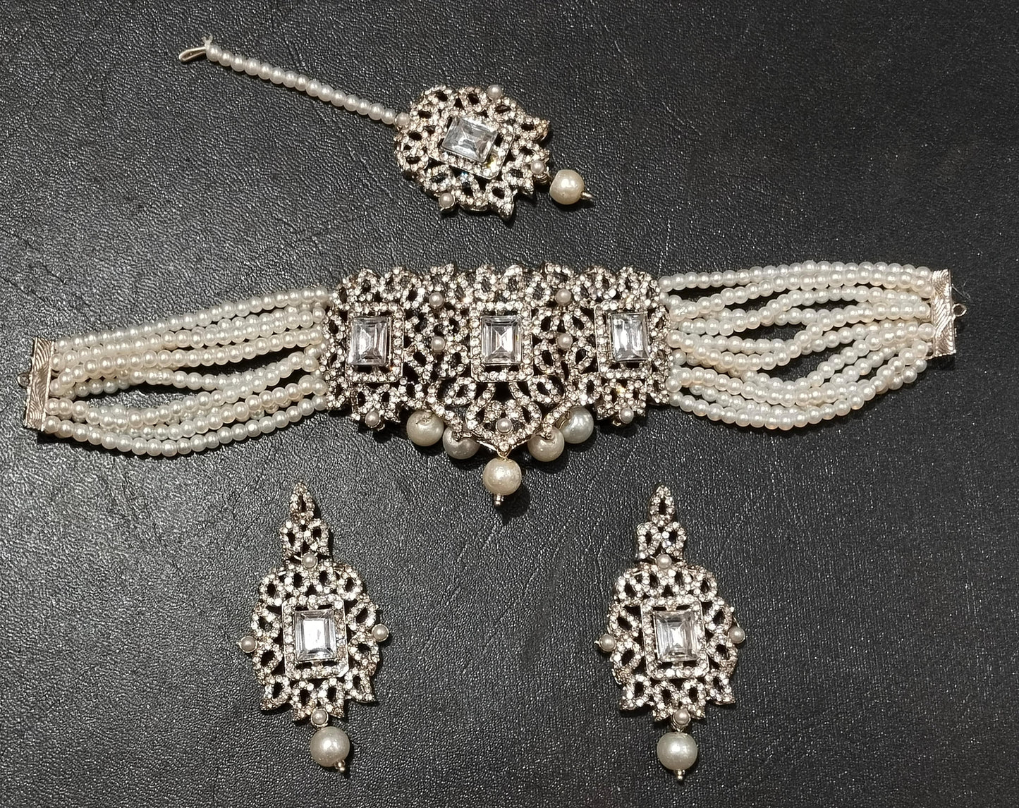 Gulshan-e-Zevar (Garden of Jewels)