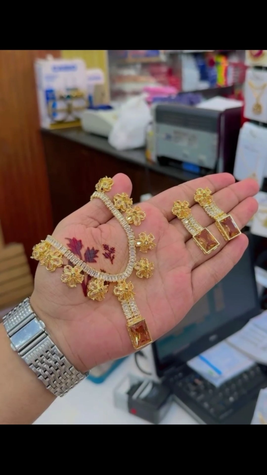 Fashion Jewelry Set (Necklace + Earrings)
