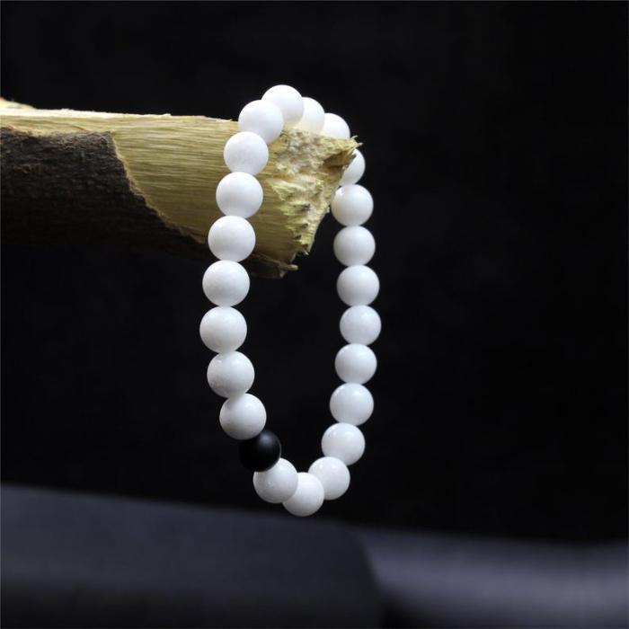 🤍 White Beads Bracelet – Adjustable Unisex Wristband for Men & Women