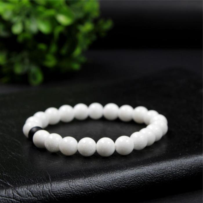 ✨ Couple Bracelets Set – 2pcs 🖤 Black & 🤍 White Beaded Friendship Wristbands (Elastic)