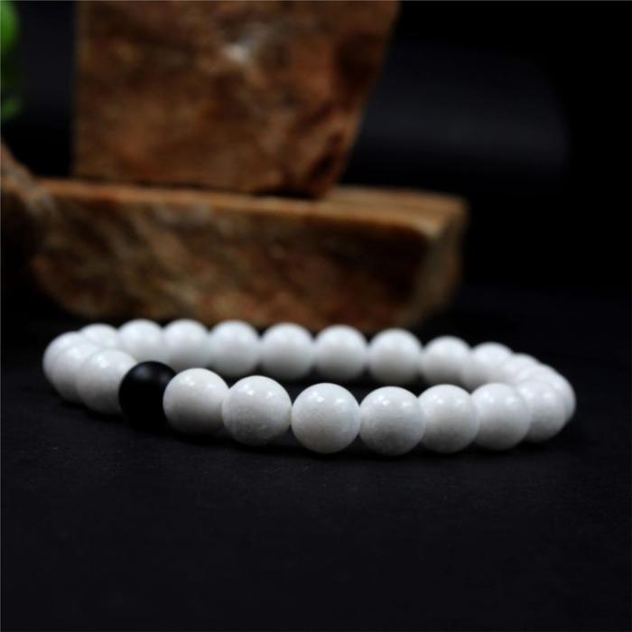 🤍 White Beads Bracelet – Adjustable Unisex Wristband for Men & Women